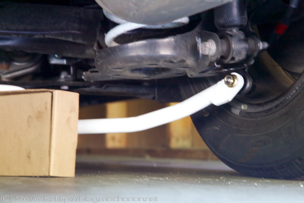 Prius PLUS rear sway bar engaging right end-link stud
