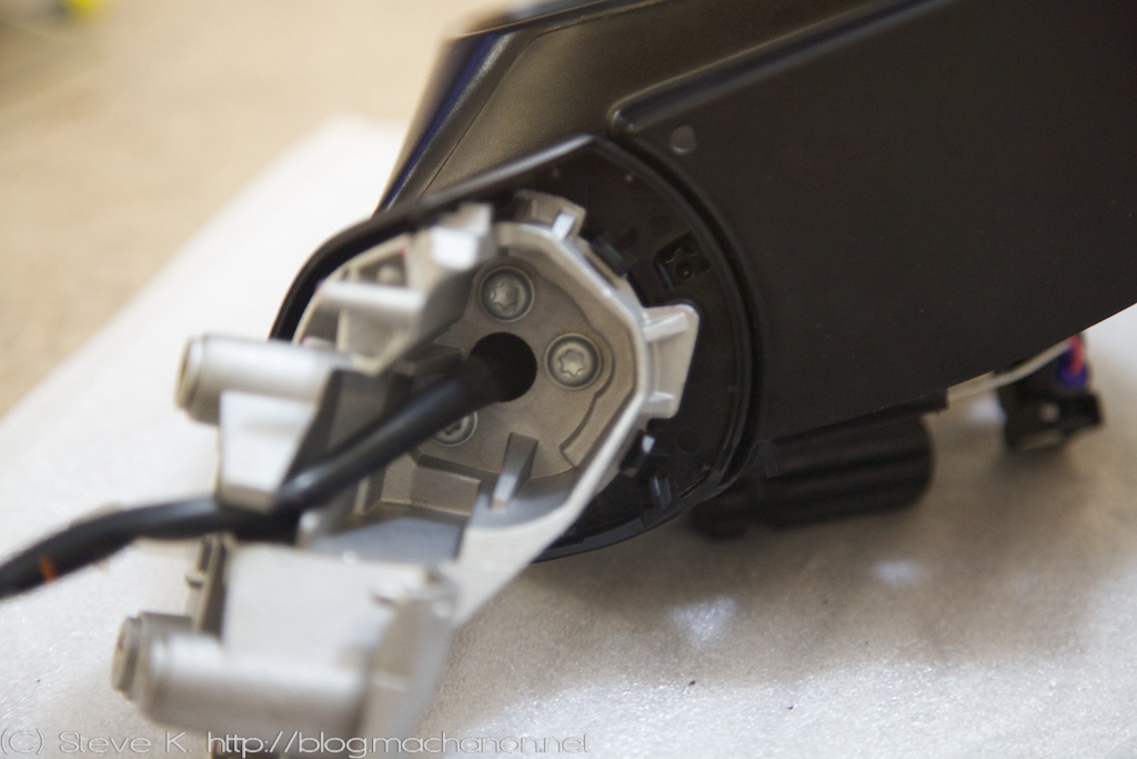3rd gen Prius JDM power folding side mirrors DIY guide: Remove three T25 Torx screws