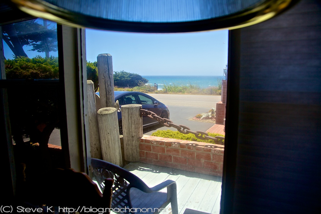 Front ocean view room at the Captain's Cove Inn, Cambria, CA. Comped by Pacifica Hotels.